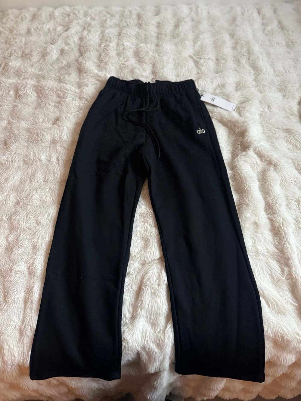 Alo Yoga Accolade Straight Leg Sweatpants Black